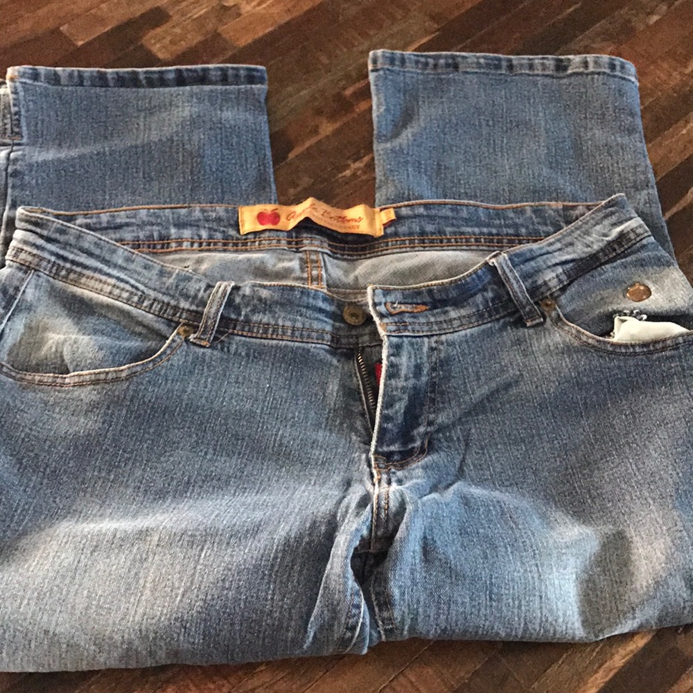 Apple Bottoms crop jeans